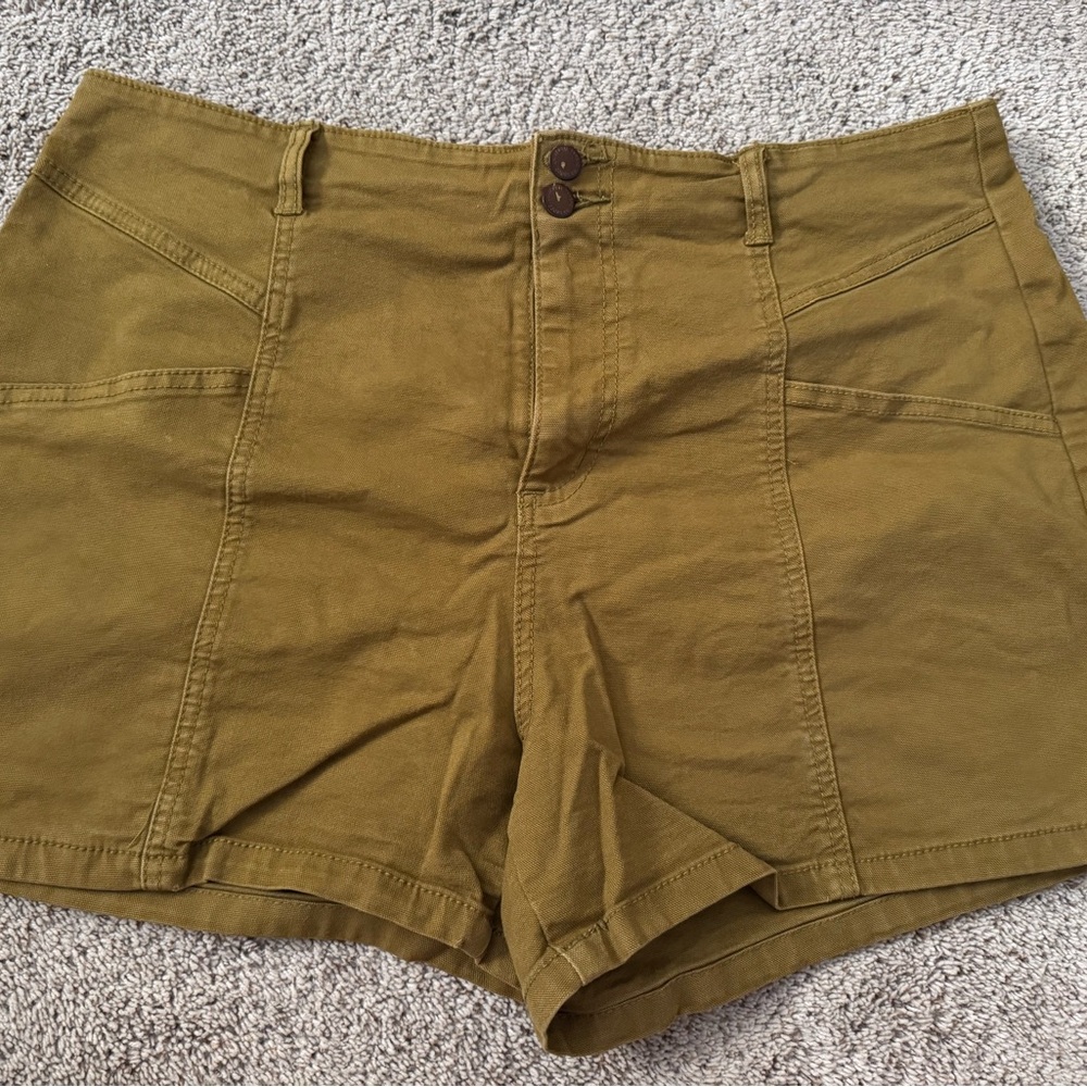 Universal Thread High Waist Tan Shorts